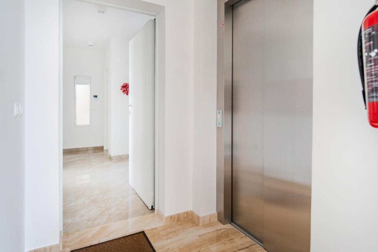 Solu Apartment Promajna Exterior photo